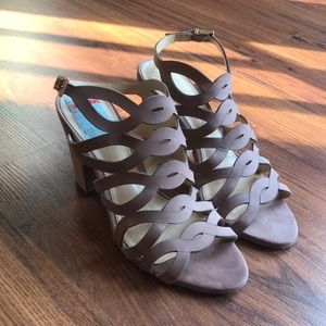 Vince Camuto nude sandals